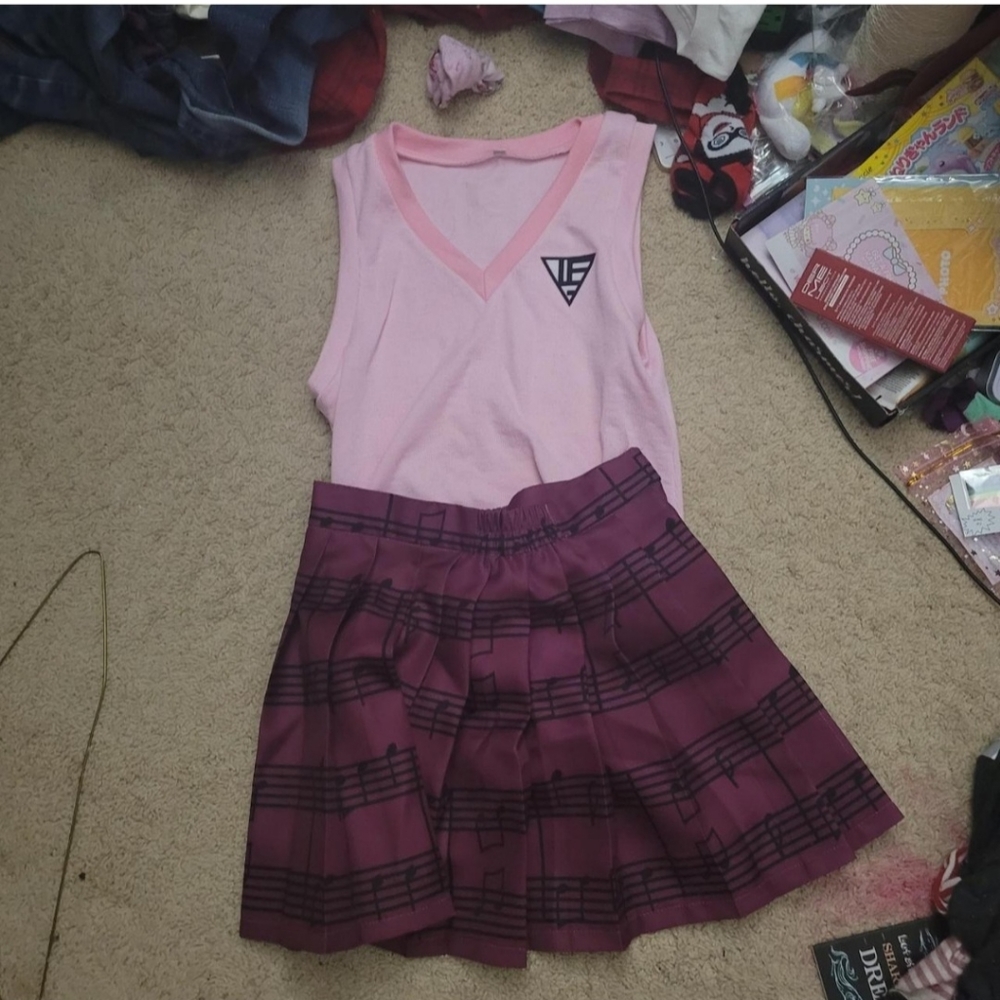 Kaede Akamatsu cosplay from Danganronpa v3